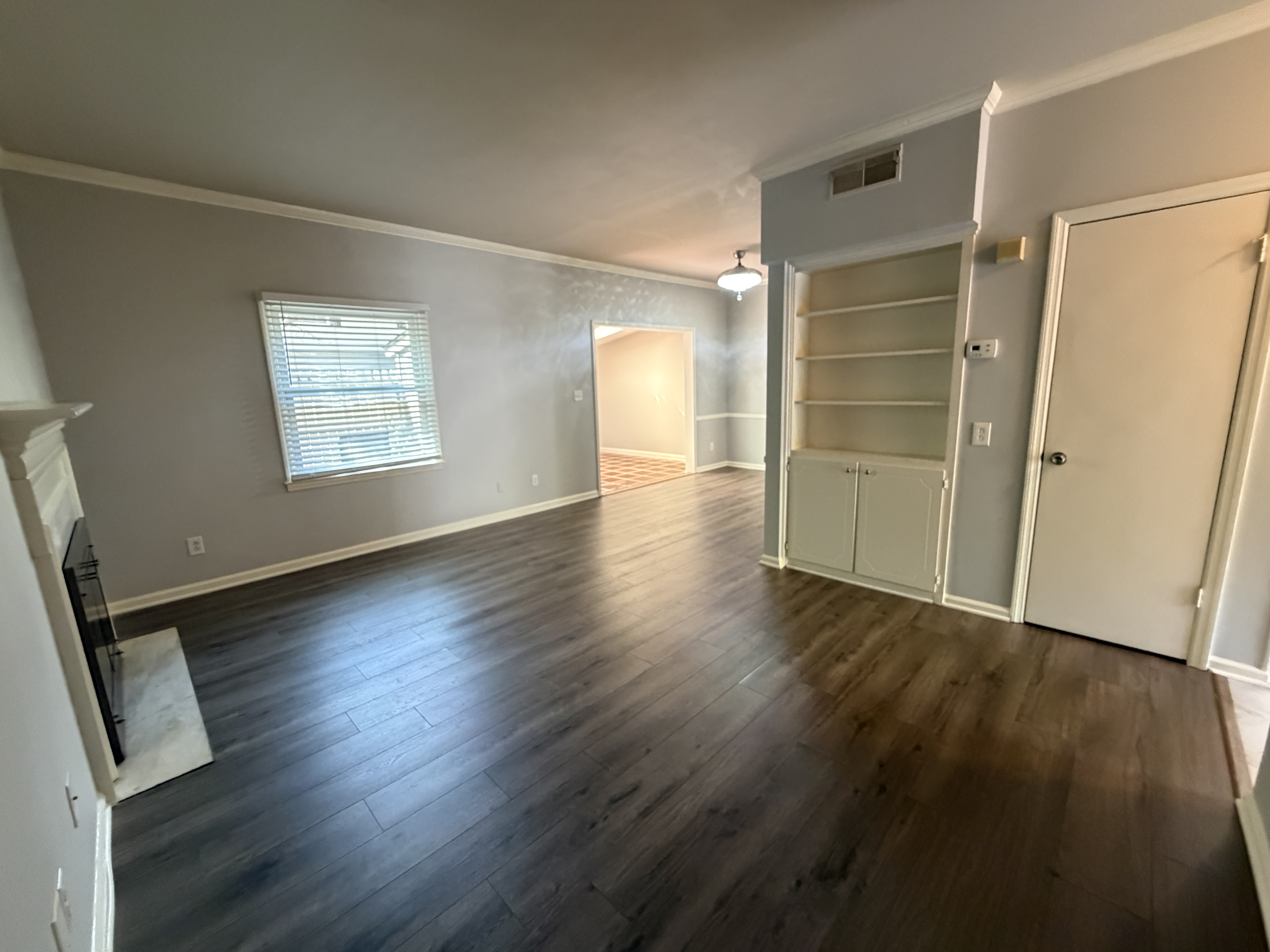 End unit Townhouse in South Park - Available Now!